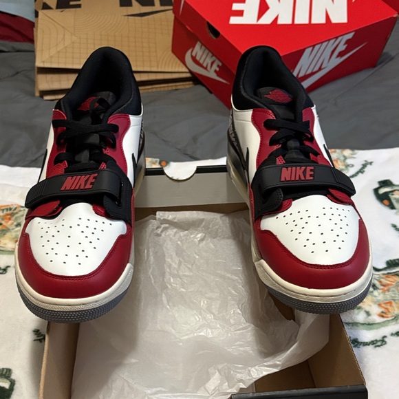 Nike mens Black, Red, and White Sneakers - Picture 1 of 5